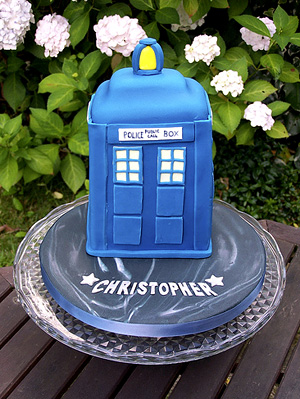 Doctor+who+tardis+cake