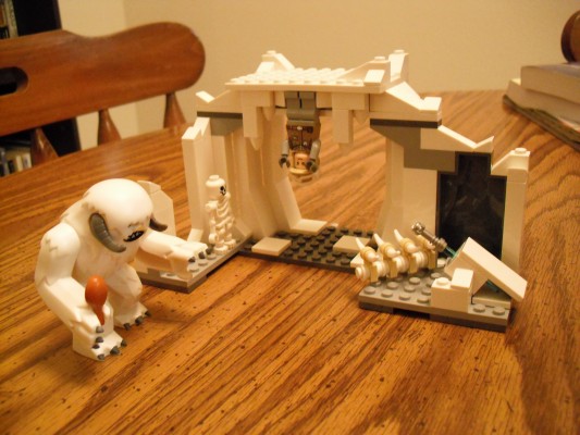 Fandomania Toy Review LEGO Star Wars Wampa Attack 2010