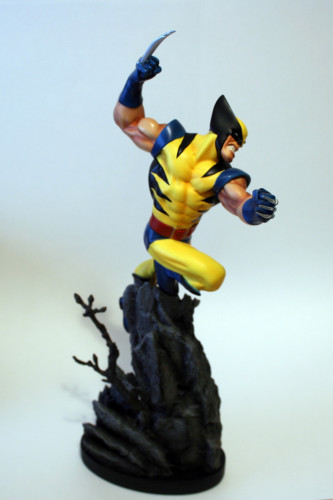 Bowen Wolverine Classic Action Statue 002
