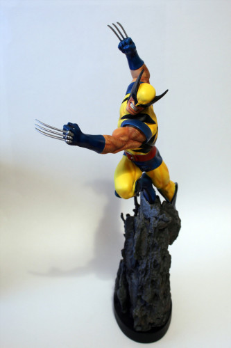 Bowen Wolverine Classic Action Statue 003