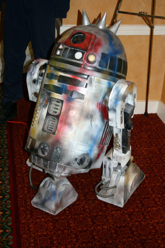 Punk R2-D2 001