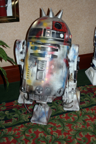 Punk R2-D2 002