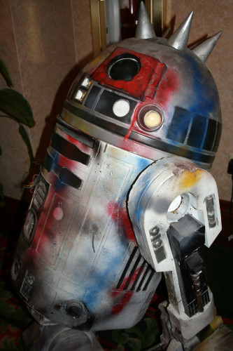 Punk R2-D2 004