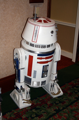 R5-D4 001