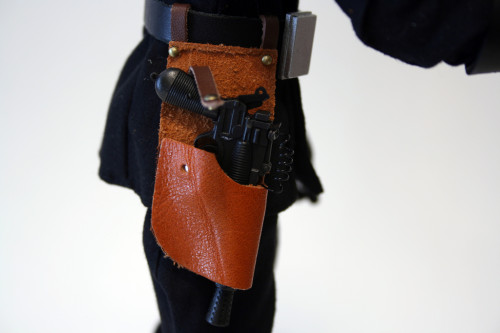 Star Wars 12 Inch Commander Praji - Holster Detail