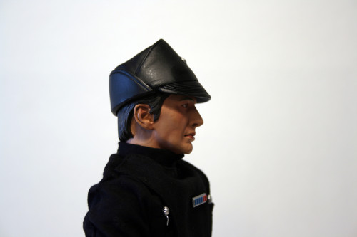 Star Wars 12 Inch Commander Praji - Plastic Hat Detail Side