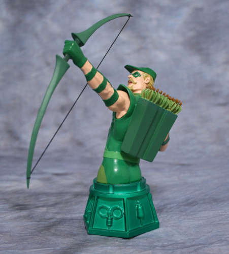 Heroes of DC Green Arrow Bust 002