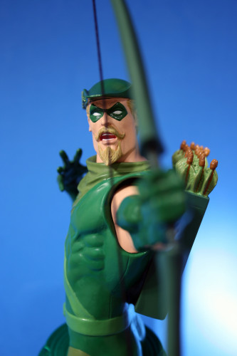 Heroes of DC Green Arrow Bust 005