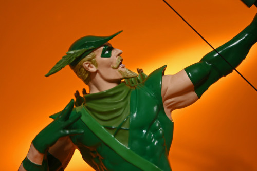 Heroes of DC Green Arrow Bust 006