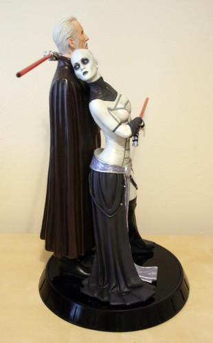 Star Wars Asajj Ventress and Count Dooku Statue 004