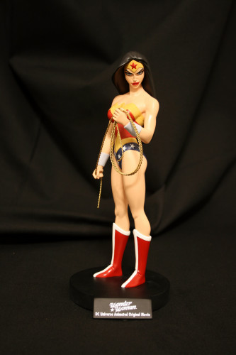 Wonder Woman Animated Movie Statue 001