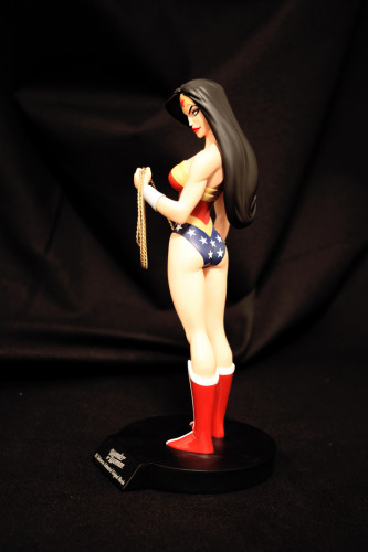 Wonder Woman Animated Movie Statue 002