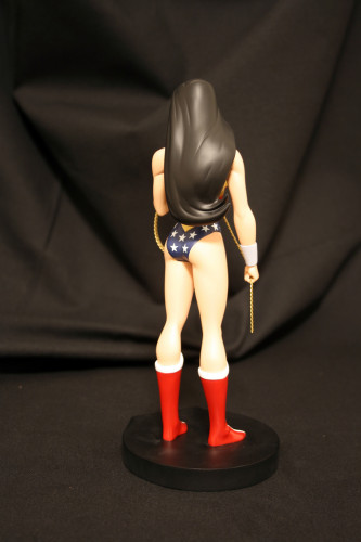 Wonder Woman Animated Movie Statue 003