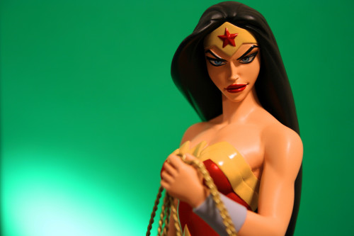 Wonder Woman Animated Movie Statue 007