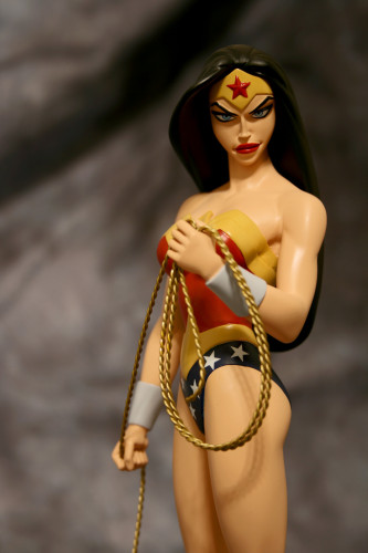 Wonder Woman Animated Movie Statue 012